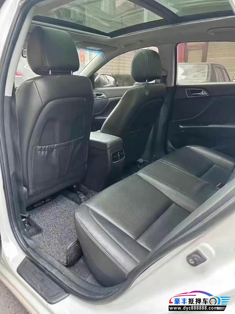 17年现代名图轿车抵押车出售