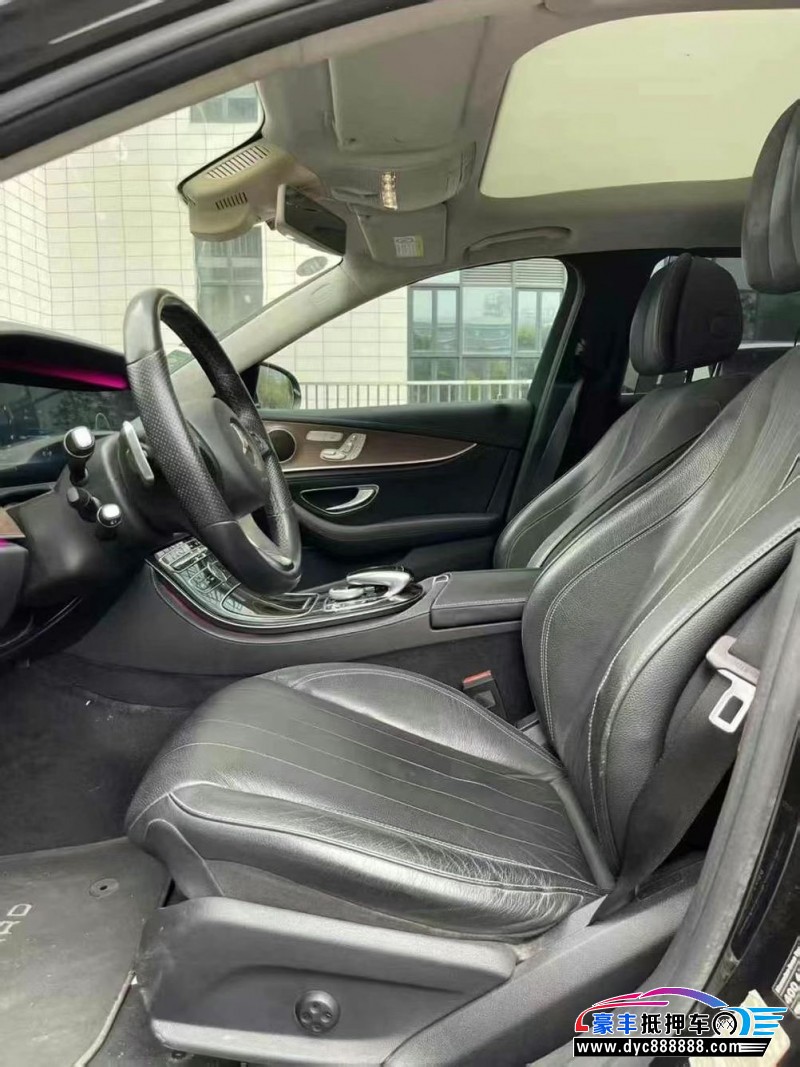 17年奔驰E轿车抵押车出售