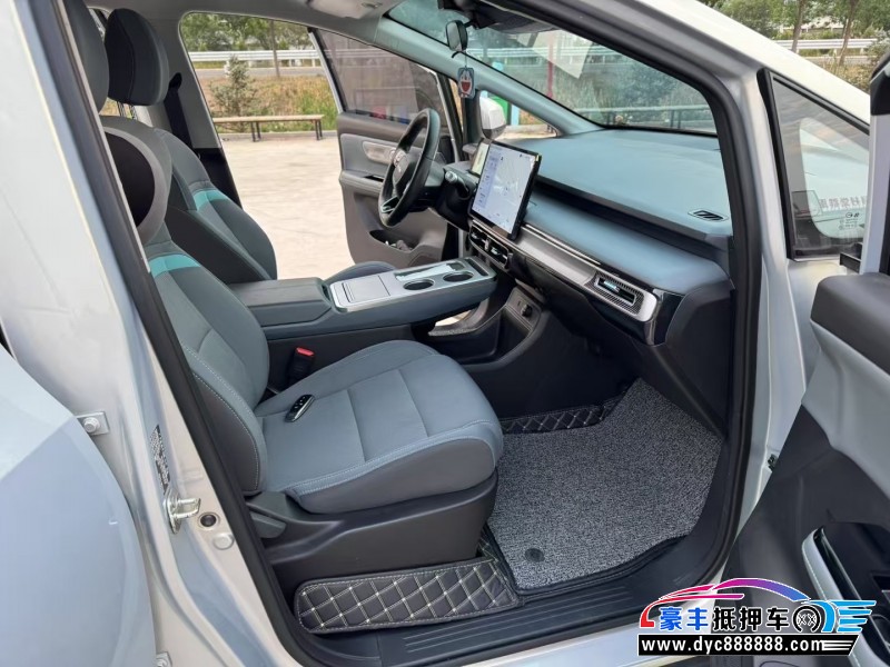 23年埃安Y70轿车抵押车出售