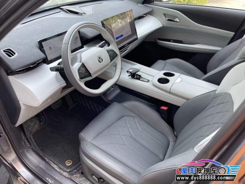 25年长安长安UNI轿车抵押车出售