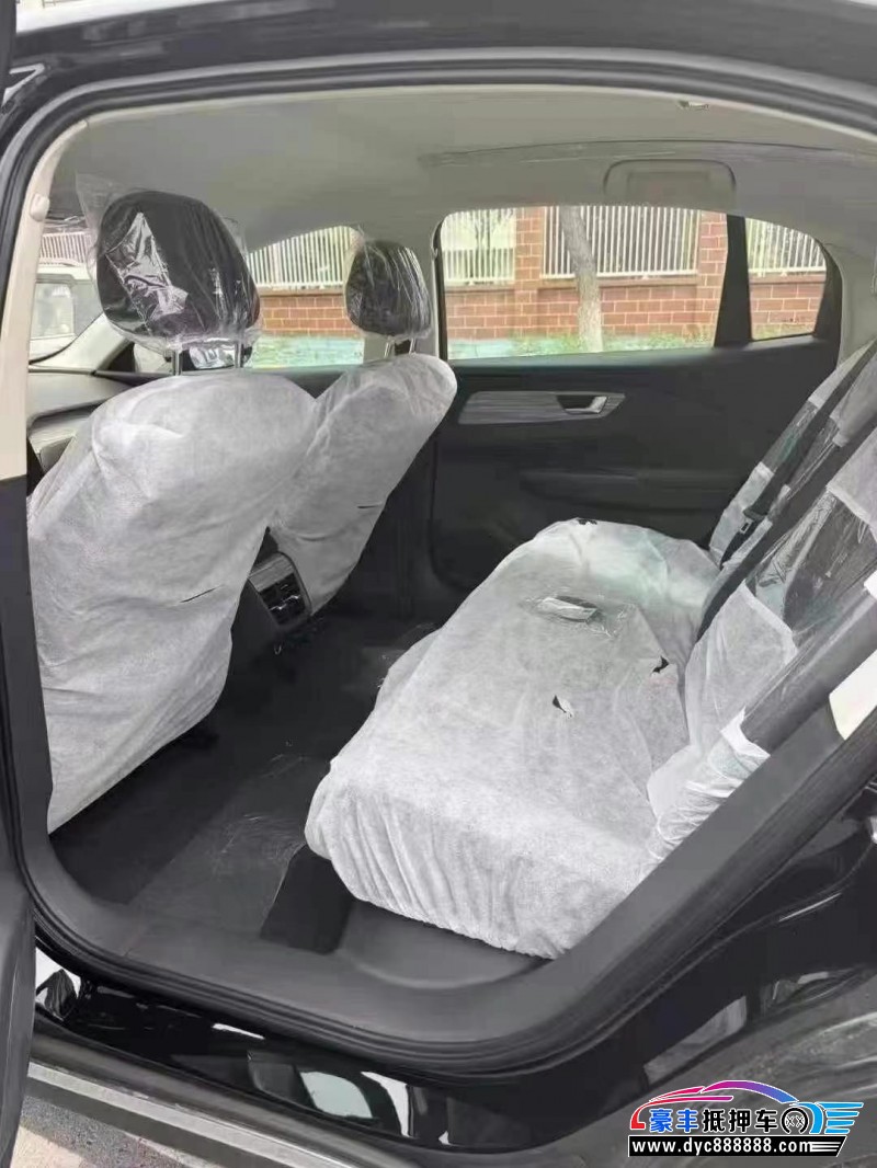 25年红旗EQM5轿车抵押车出售