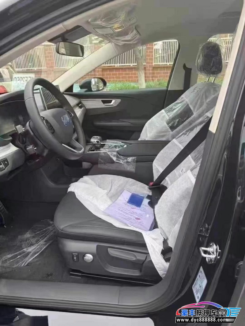 25年红旗EQM5轿车抵押车出售