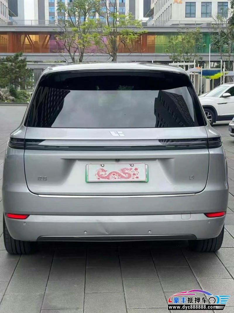 23年理想L9轿车抵押车出售