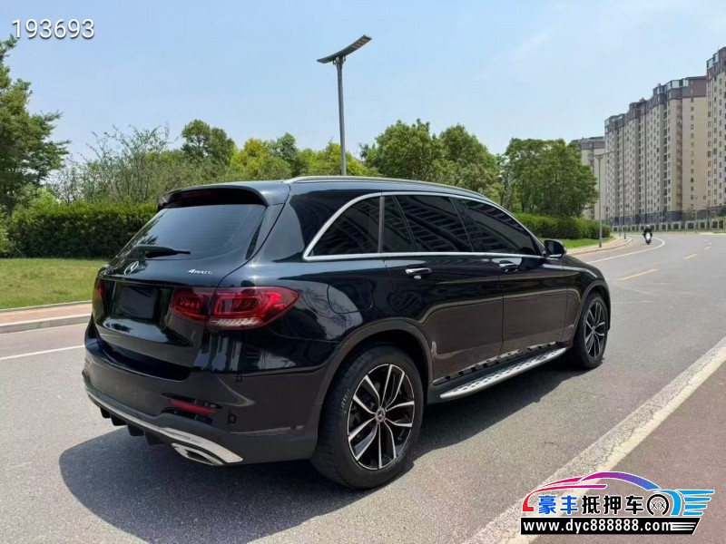 20年奔驰GLC轿车抵押车出售
