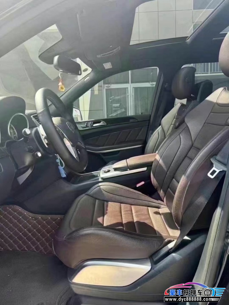 16年奔驰GL轿车抵押车出售