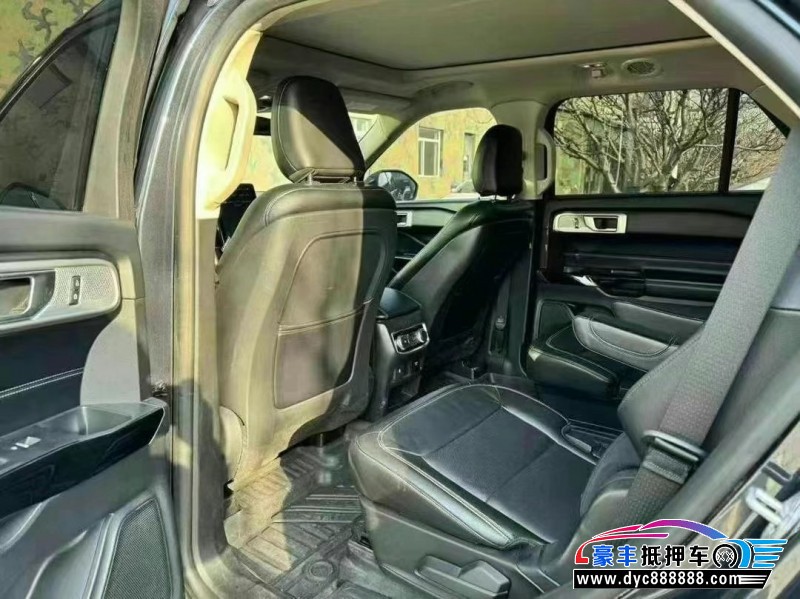 20年福特探险者轿车抵押车出售