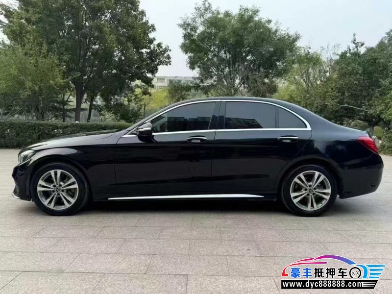 18年奔驰C轿车抵押车出售