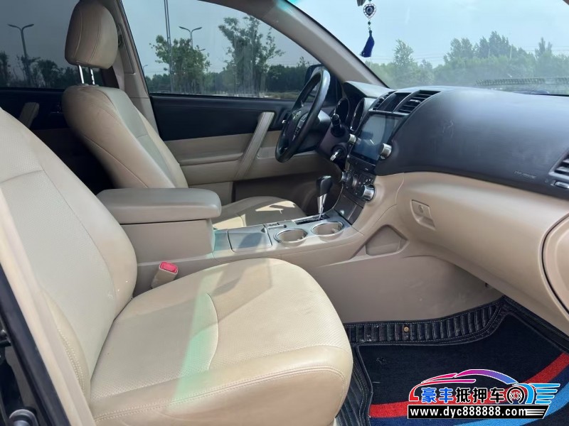 14年丰田汉兰达轿车抵押车出售