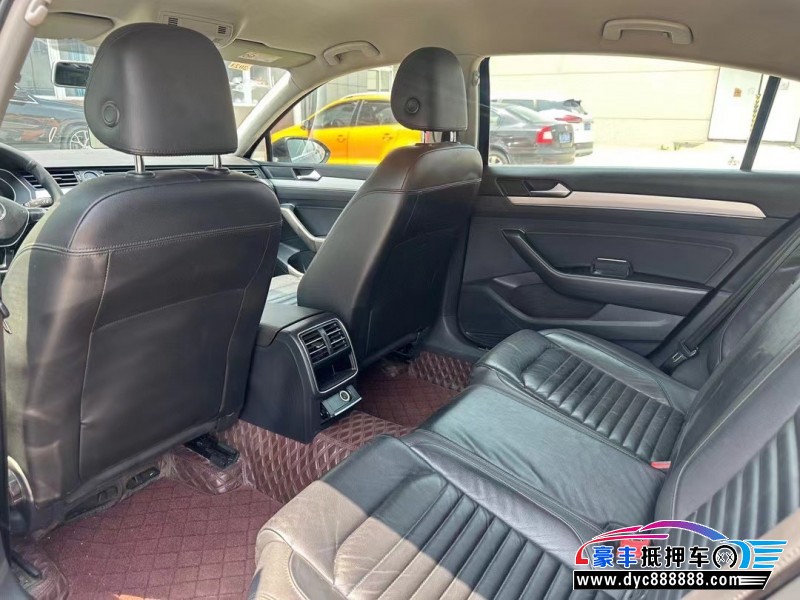 17年大众迈腾轿车抵押车出售