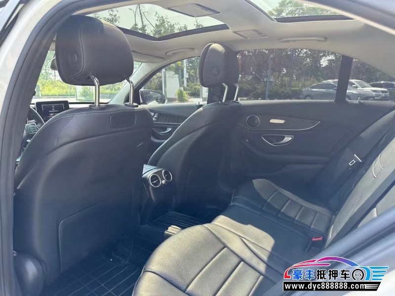 18年奔驰C轿车抵押车出售