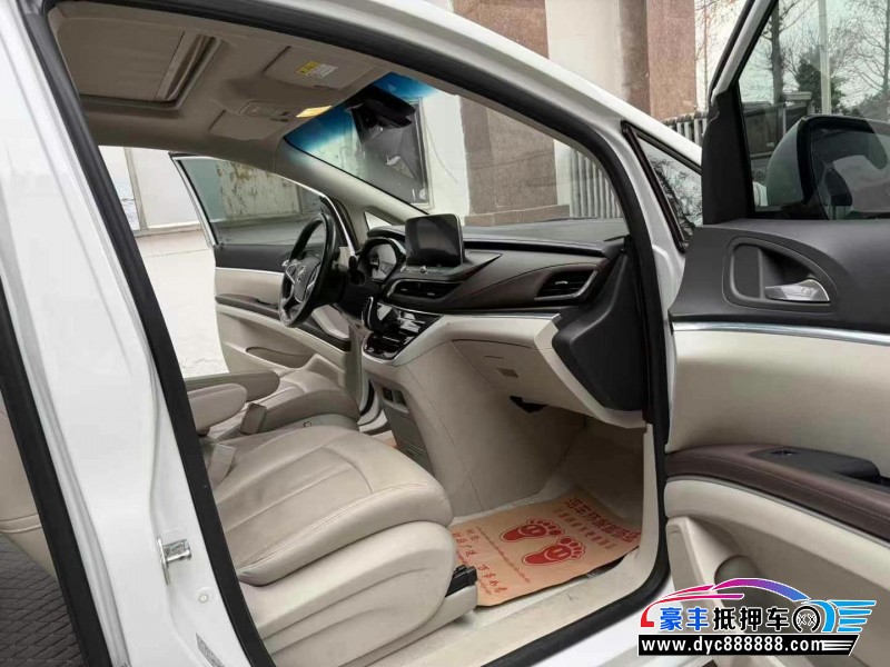 20年别克GL8轿车抵押车出售