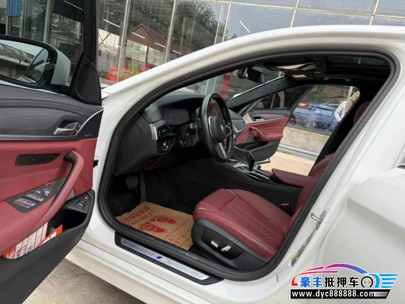 23年宝马5系轿车抵押车出售