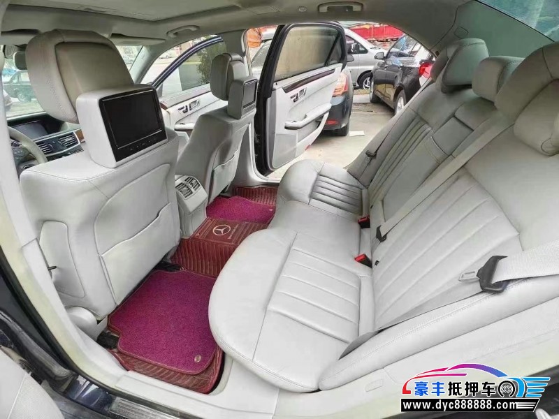 12年奔驰E轿车抵押车出售