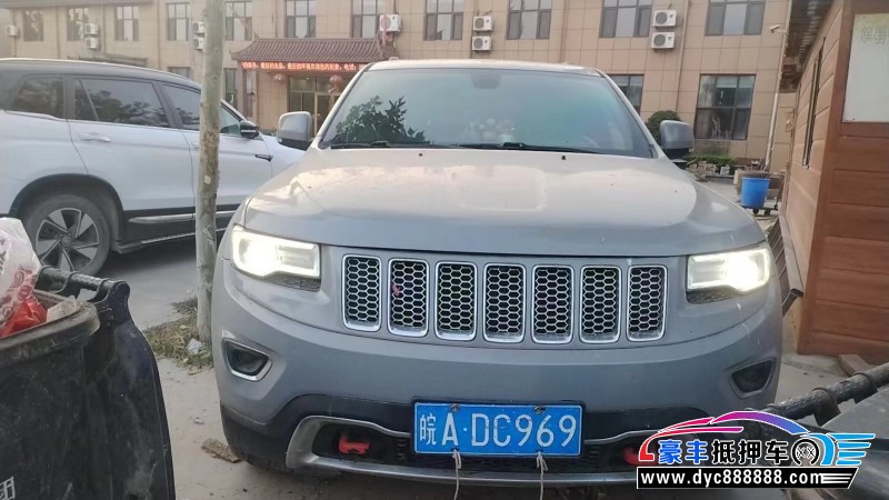 16年Jeep大切诺基轿车抵押车出售