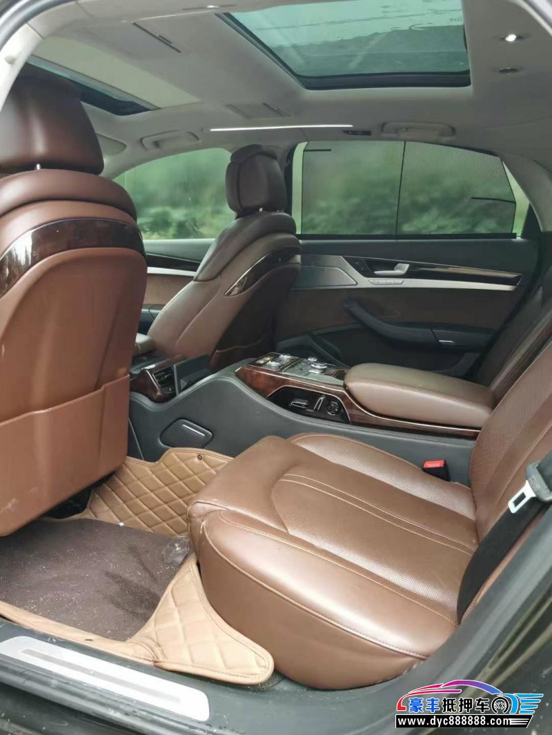 15年奥迪A8L轿车抵押车出售