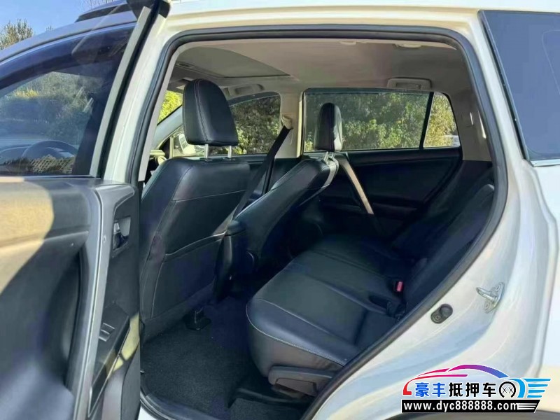 19年丰田RAV4轿车抵押车出售