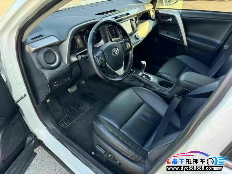 19年丰田RAV4轿车抵押车出售