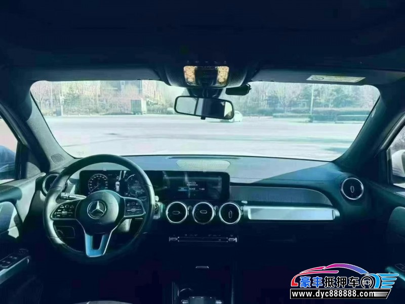 22年奔驰GLB轿车抵押车出售