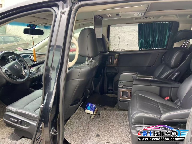 17年本田艾力绅轿车抵押车出售