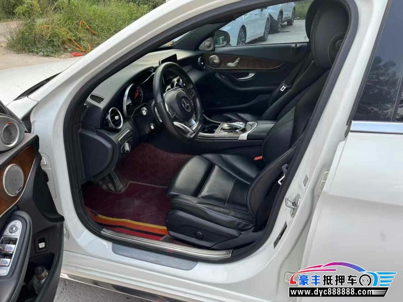 16年奔驰C轿车抵押车出售