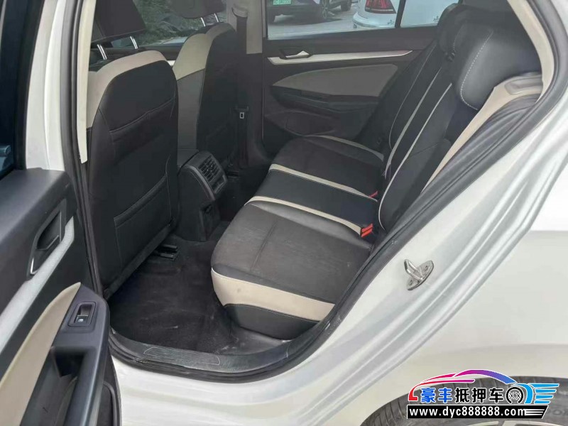 23年大众高尔夫轿车抵押车出售