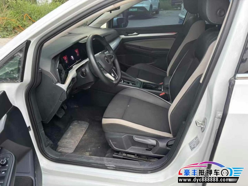 23年大众高尔夫轿车抵押车出售