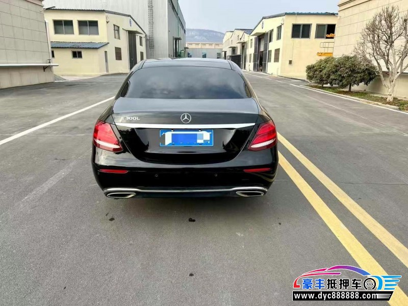 18年奔驰E轿车抵押车出售