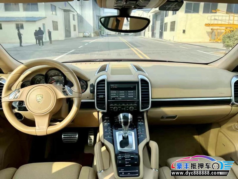 13年保时捷卡宴轿车抵押车出售