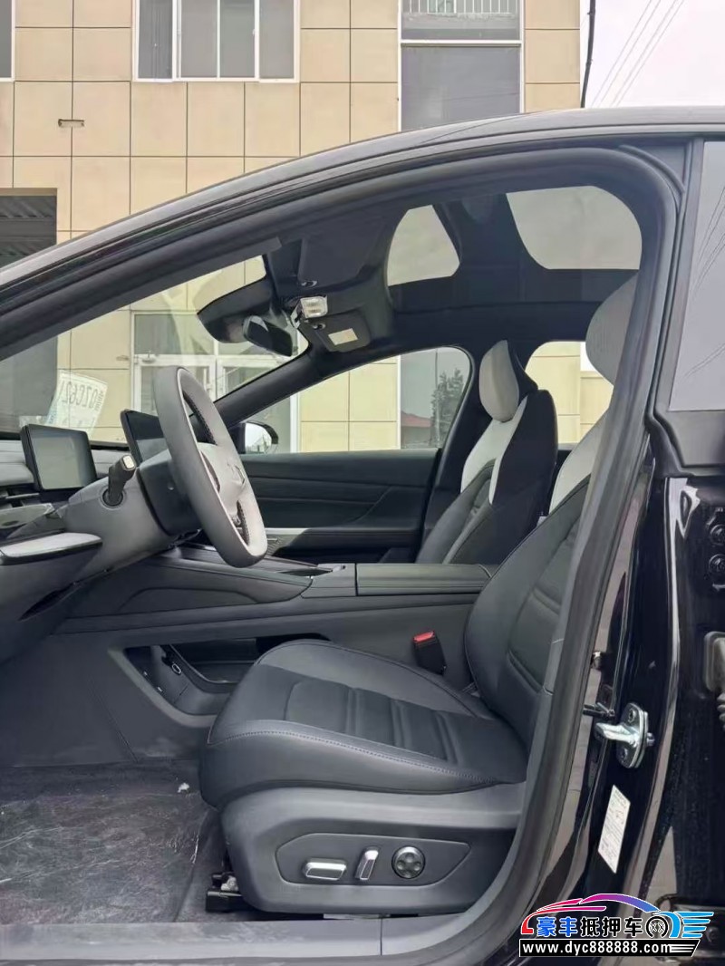 25年东风奕派007轿车抵押车出售