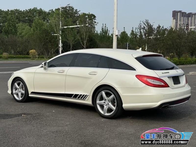 14年奔驰CLS轿车抵押车出售
