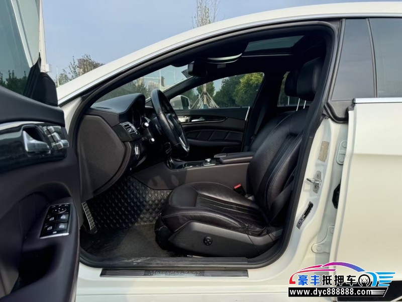 14年奔驰CLS轿车抵押车出售