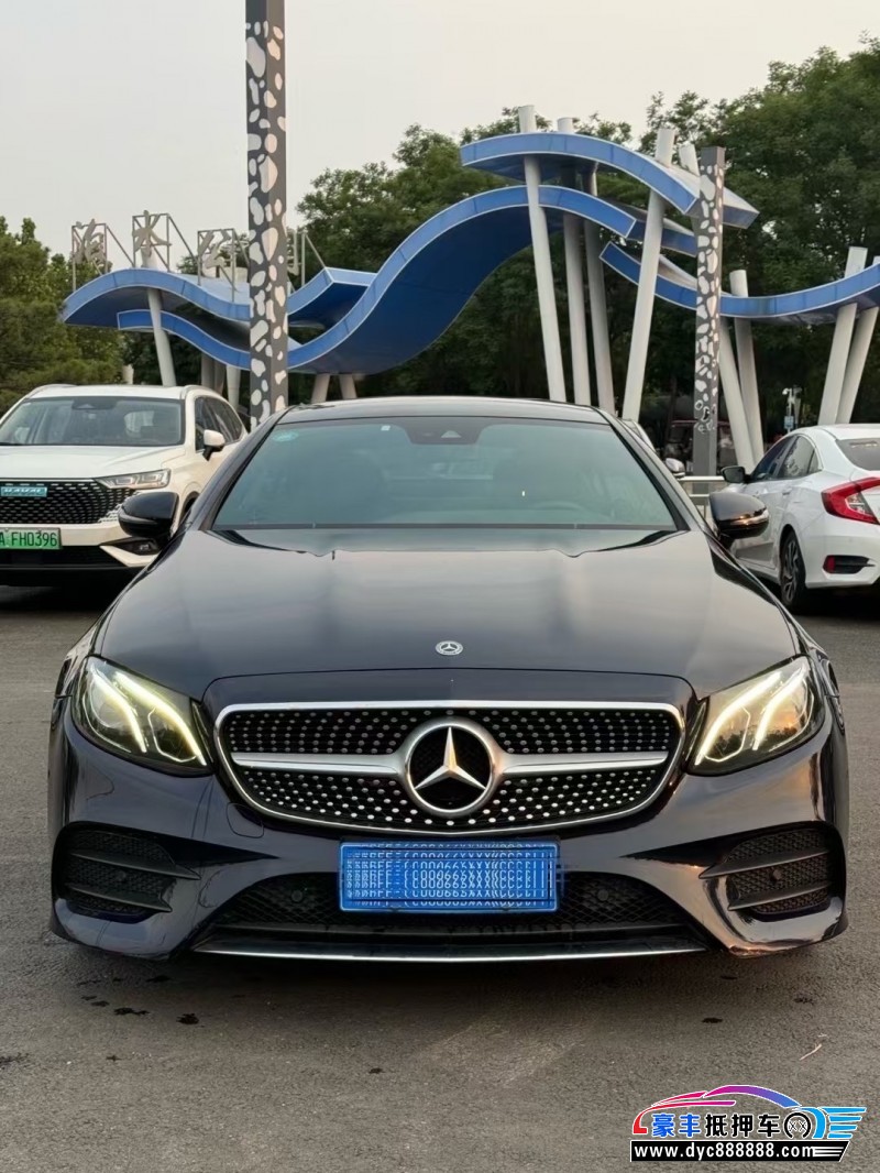 17年奔驰E轿车抵押车出售