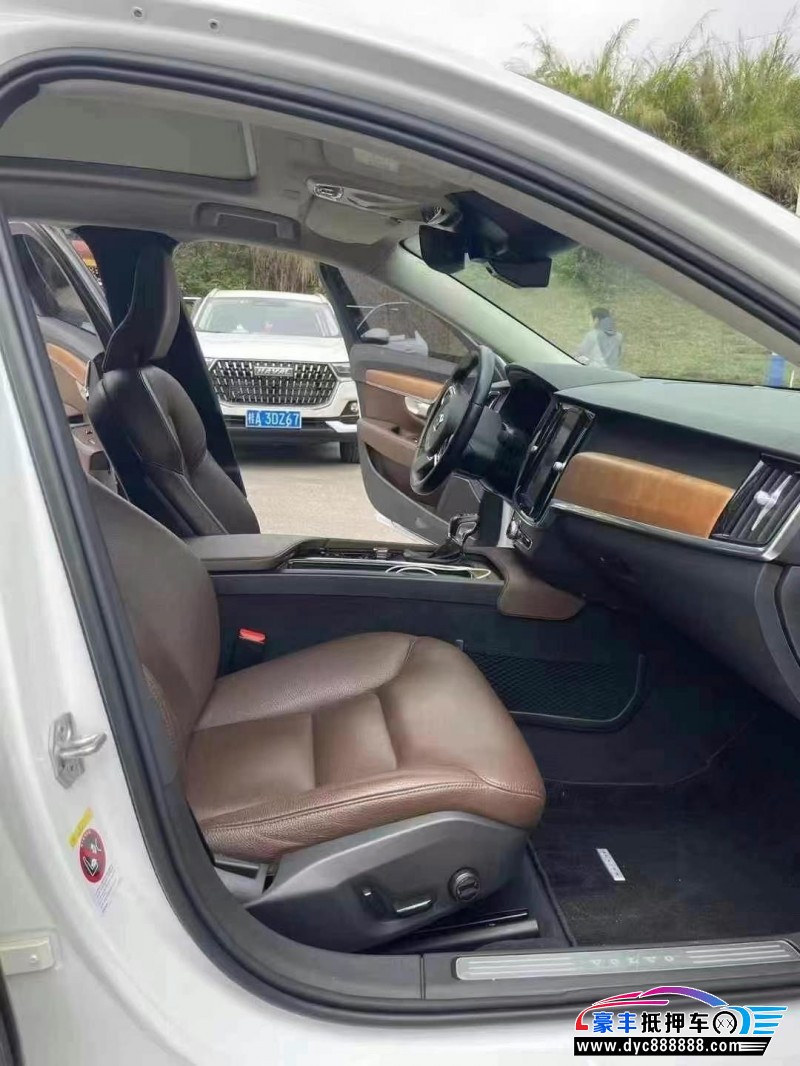 20年沃尔沃S60轿车抵押车出售