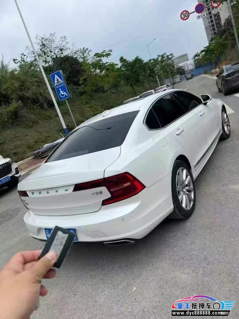 20年沃尔沃S60轿车抵押车出售