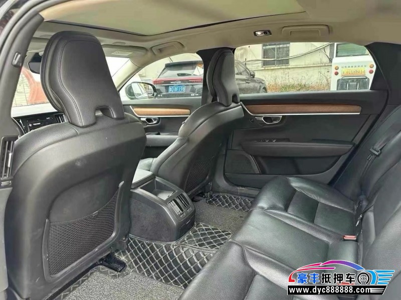 19年沃尔沃S90轿车抵押车出售