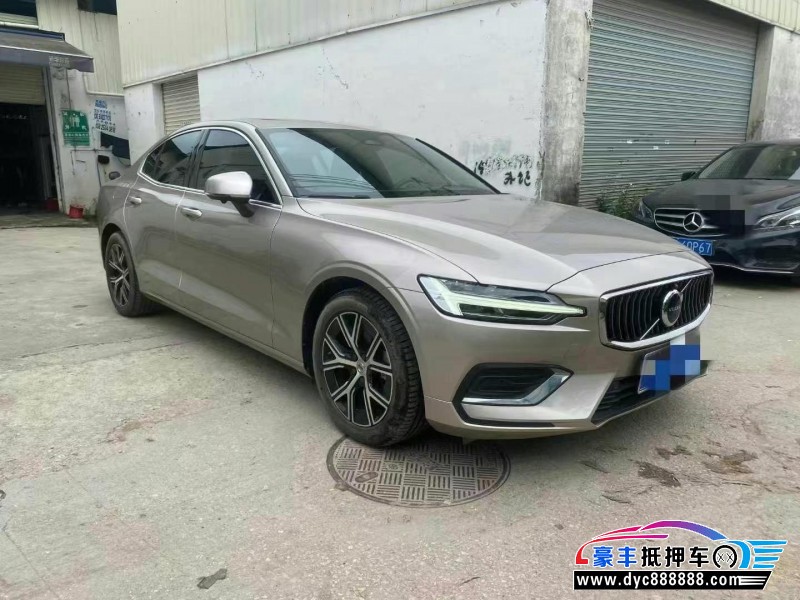 24年沃尔沃S60轿车抵押车出售