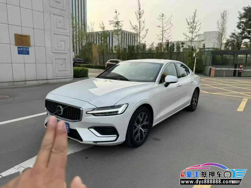 24年沃尔沃S60轿车抵押车出售