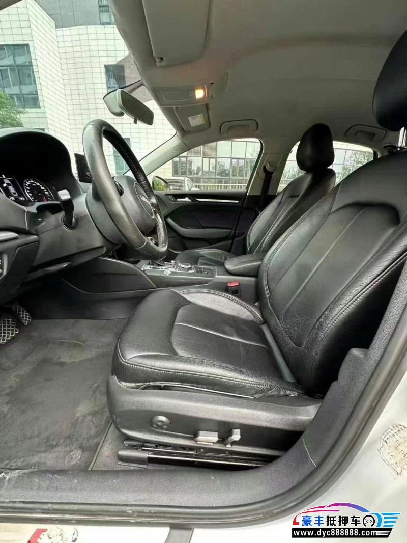 16年奥迪A3轿车抵押车出售