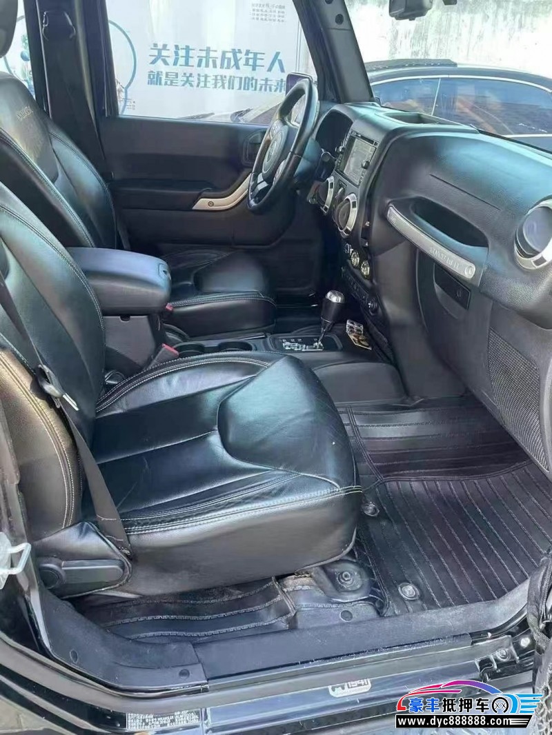 16年Jeep牧马人轿车抵押车出售