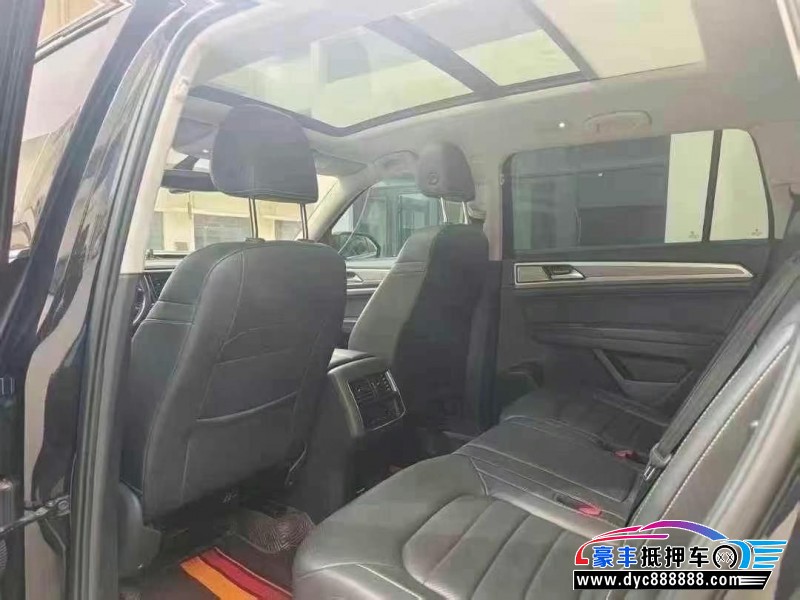 20年大众途昂轿车抵押车出售