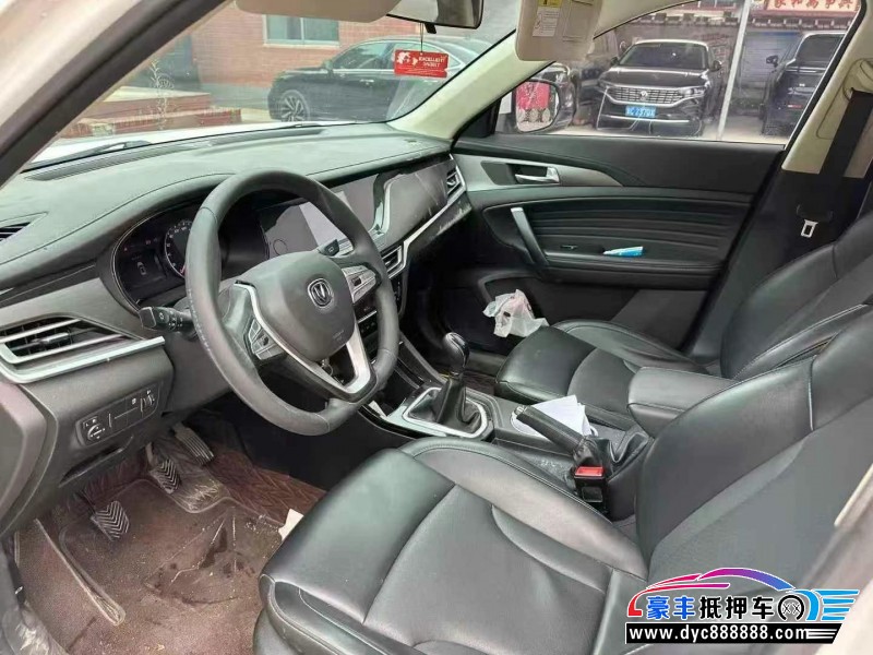 21年长安CS35轿车抵押车出售