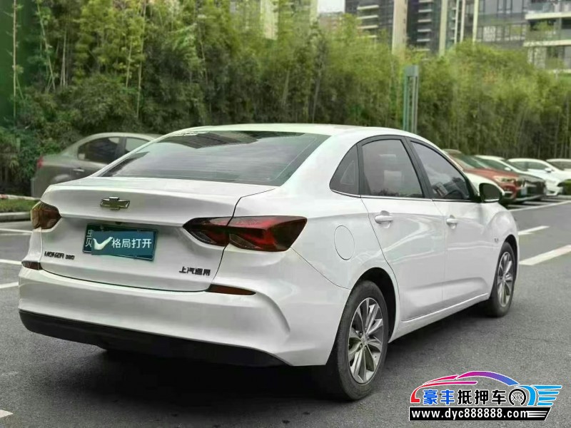 20年雪佛兰科鲁泽轿车抵押车出售