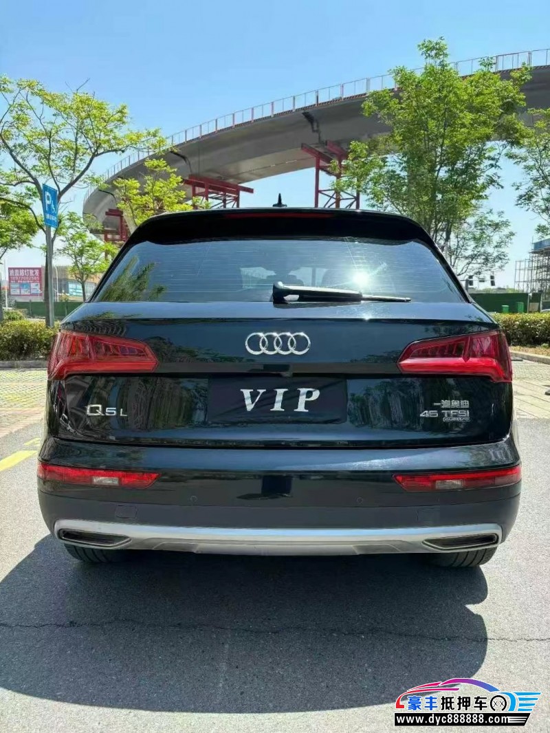 20年奥迪Q5轿车抵押车出售