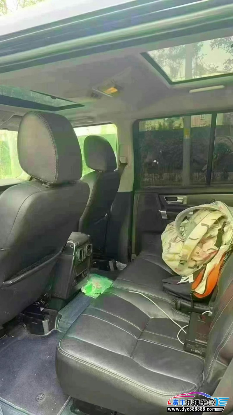 14年路虎发现4轿车抵押车出售