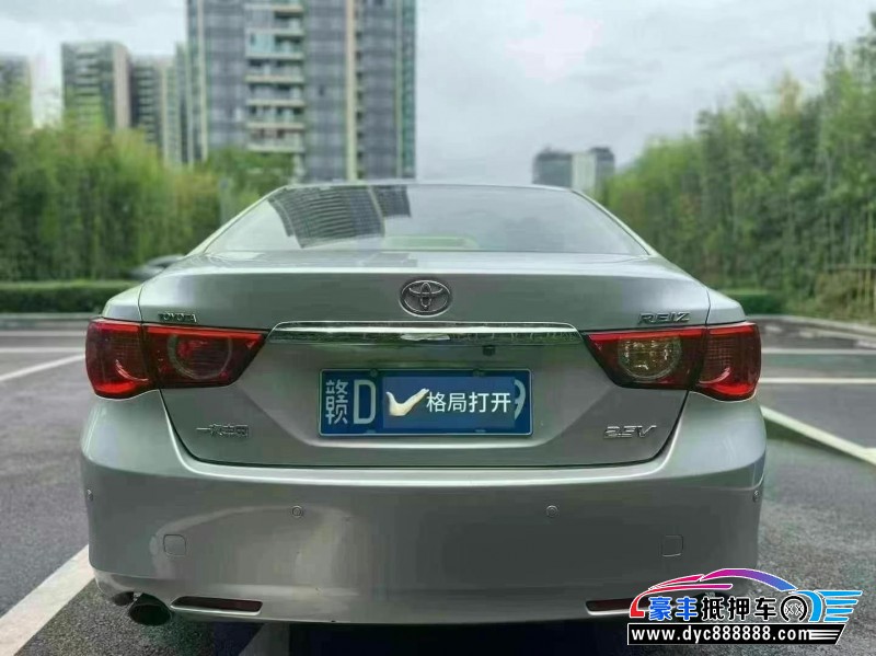 12年丰田锐志轿车抵押车出售