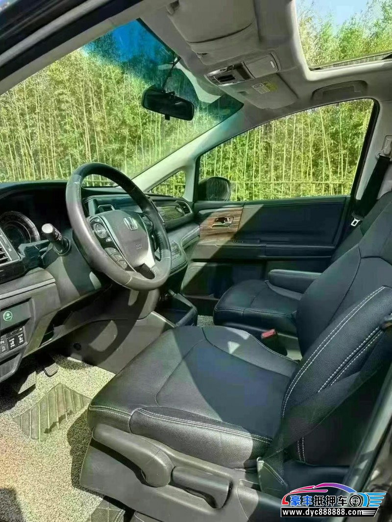 20年本田艾力绅轿车抵押车出售