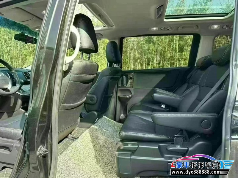 20年本田艾力绅轿车抵押车出售