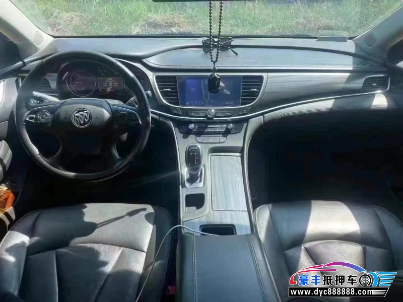 22年别克君越轿车抵押车出售