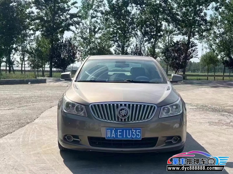 13年别克君越轿车抵押车出售