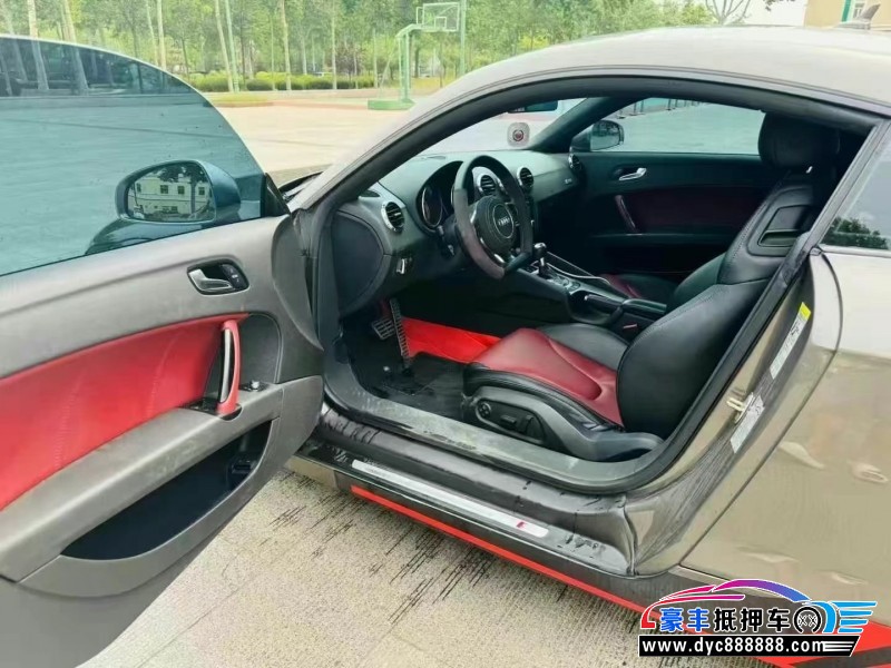 11年奥迪TT轿车抵押车出售